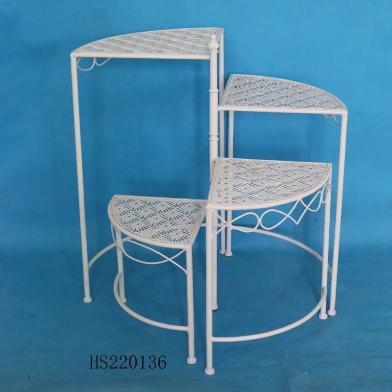 ชั้นวางดอกไม้โลหะกลางแจ้ง